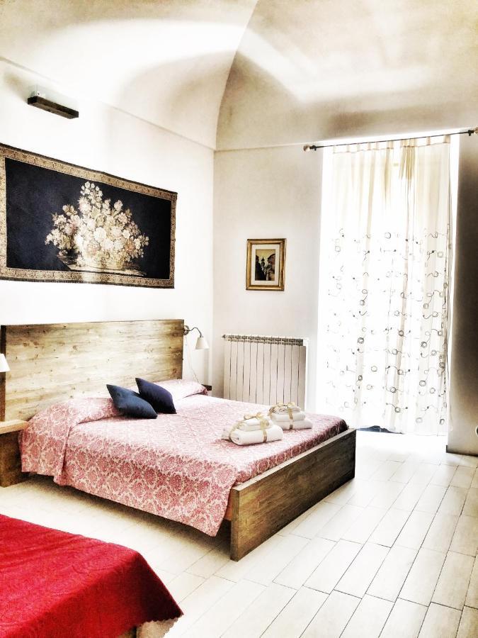 Palazzo Salia Bed & Breakfast เลชเช ภายนอก รูปภาพ