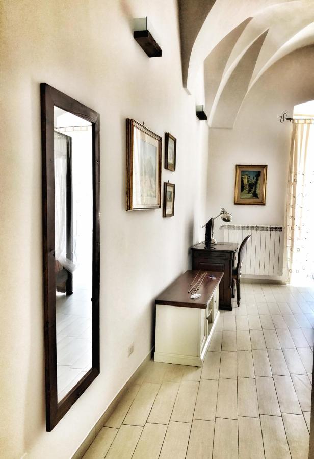 Palazzo Salia Bed & Breakfast เลชเช ภายนอก รูปภาพ