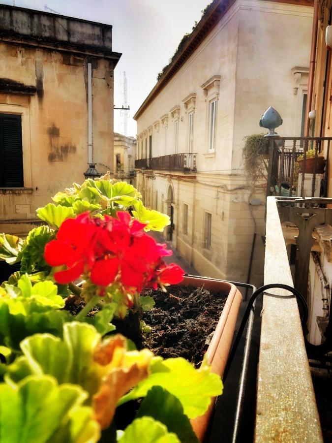 Palazzo Salia Bed & Breakfast เลชเช ภายนอก รูปภาพ