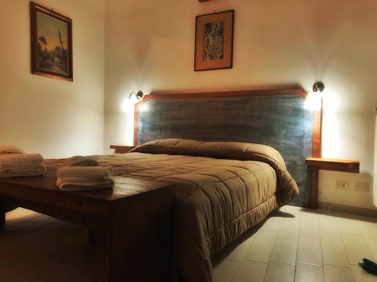 Palazzo Salia Bed & Breakfast เลชเช ภายนอก รูปภาพ