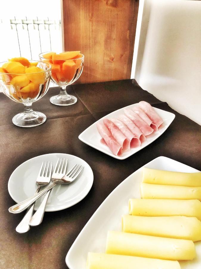 Palazzo Salia Bed & Breakfast เลชเช ภายนอก รูปภาพ