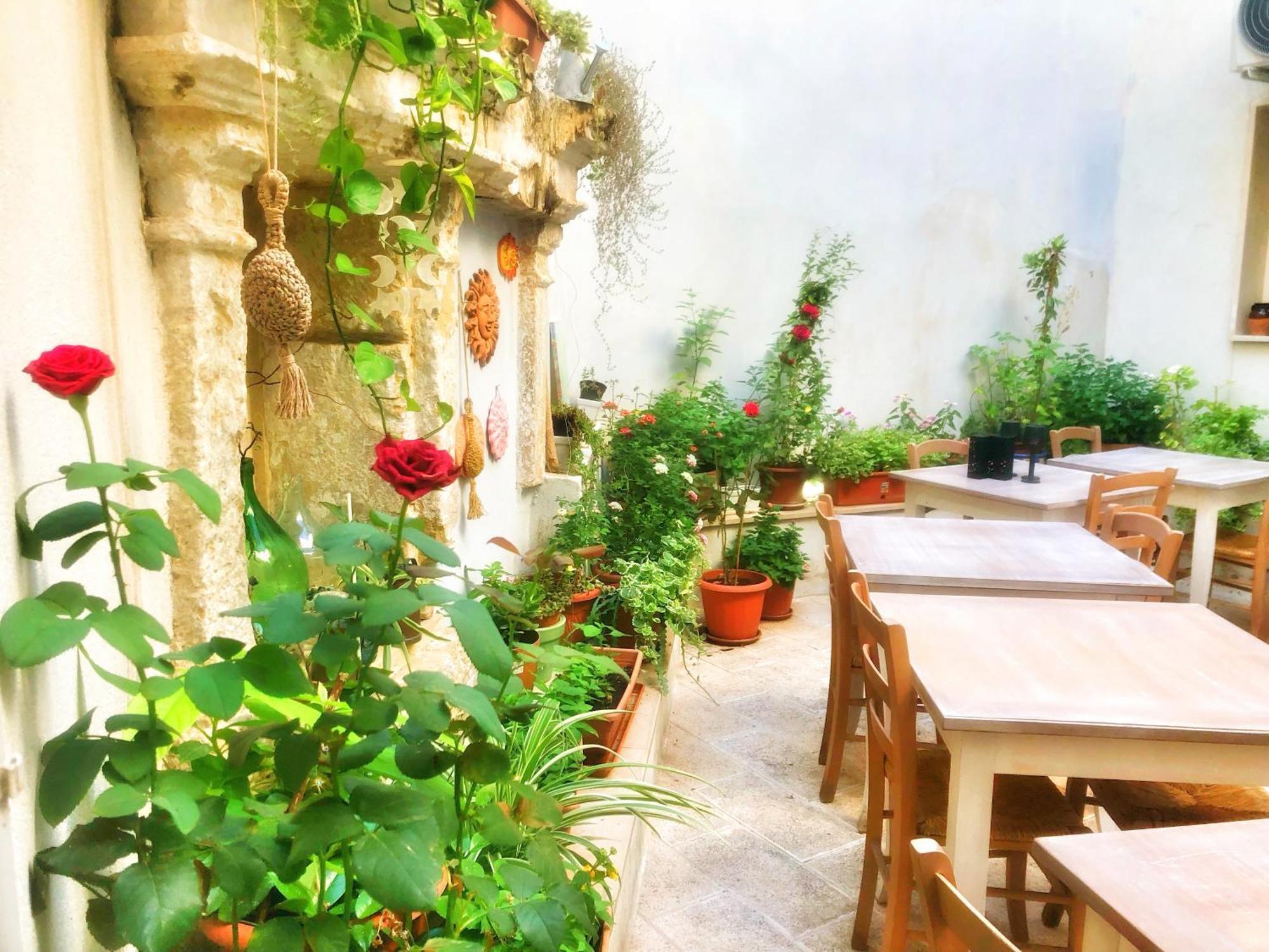 Palazzo Salia Bed & Breakfast เลชเช ภายนอก รูปภาพ